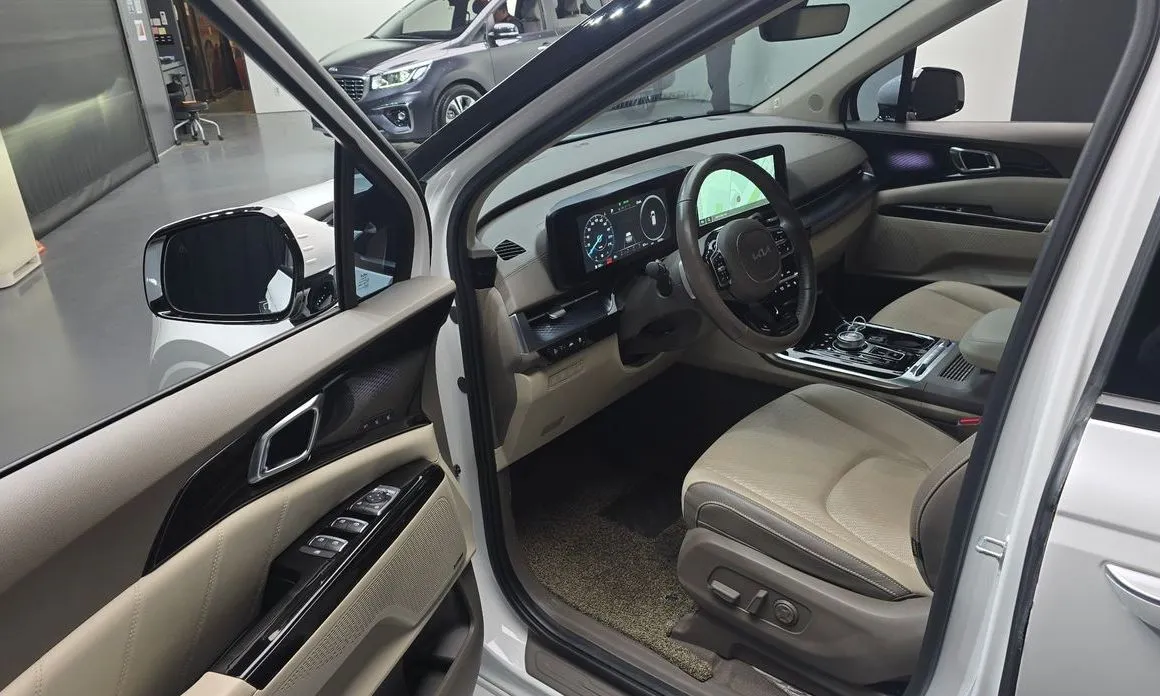 Kia Carnival — фото 2