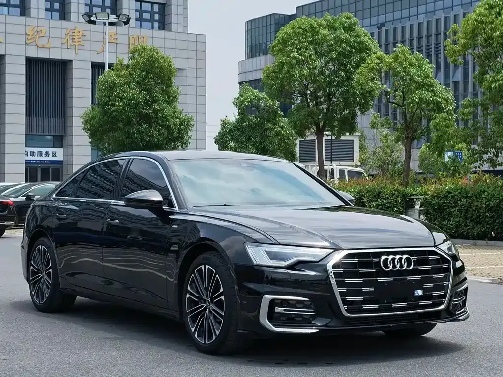 Audi A6L — фото 10