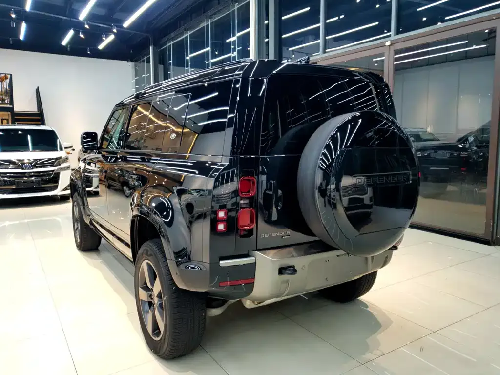 Land Rover Defender — фото 4