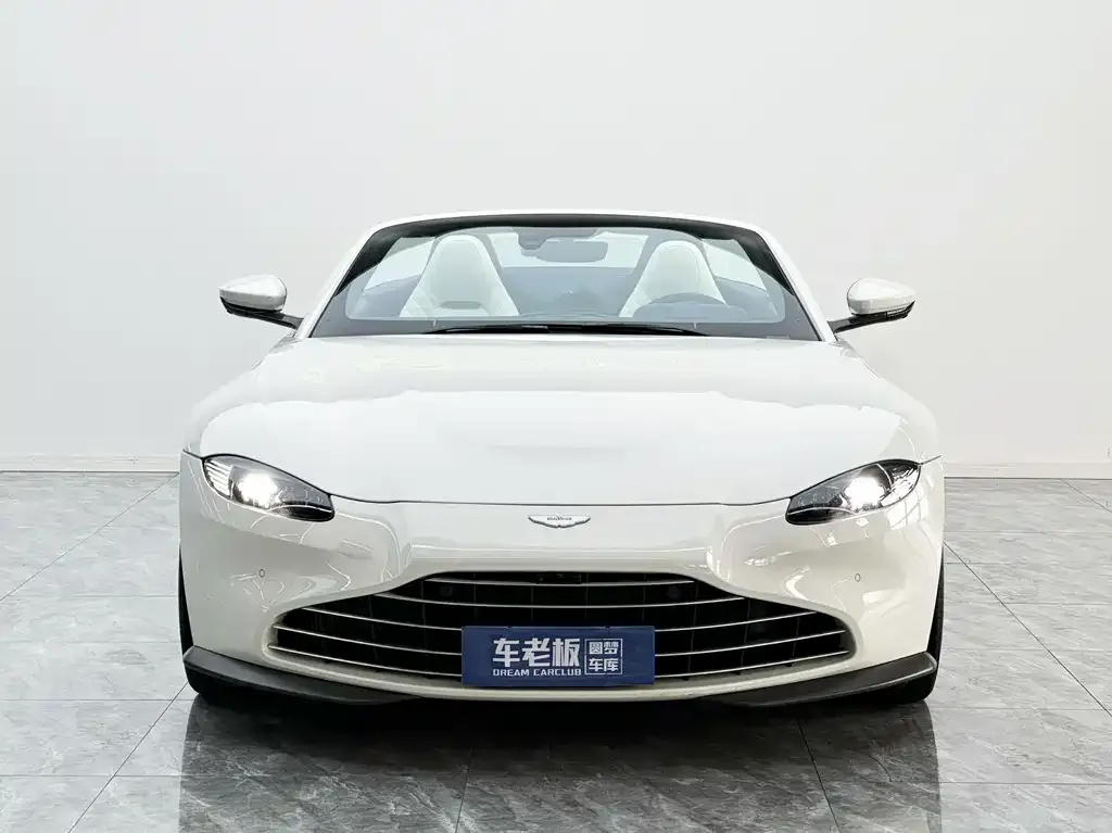 Aston Martin V8 Vantage 2022 из CN, фото 2