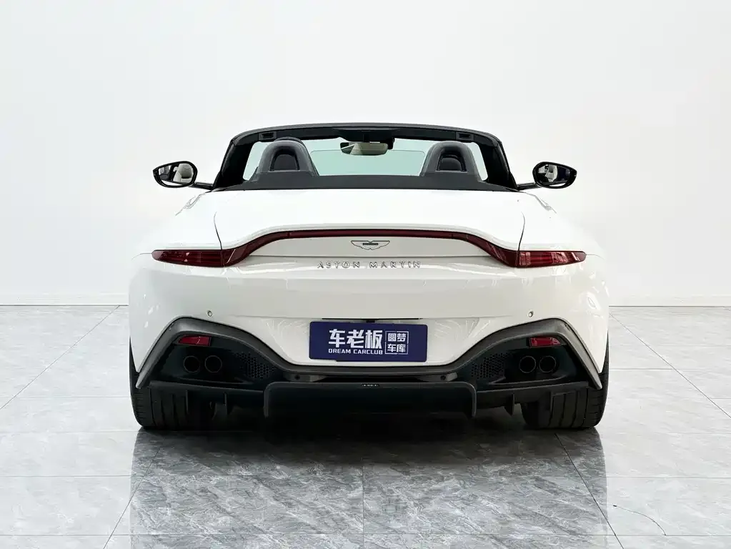 Aston Martin V8 Vantage 2022 из CN, фото 4