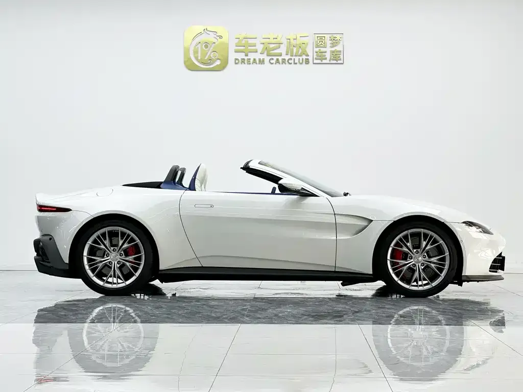 Aston Martin V8 Vantage 2022 из CN, фото 9