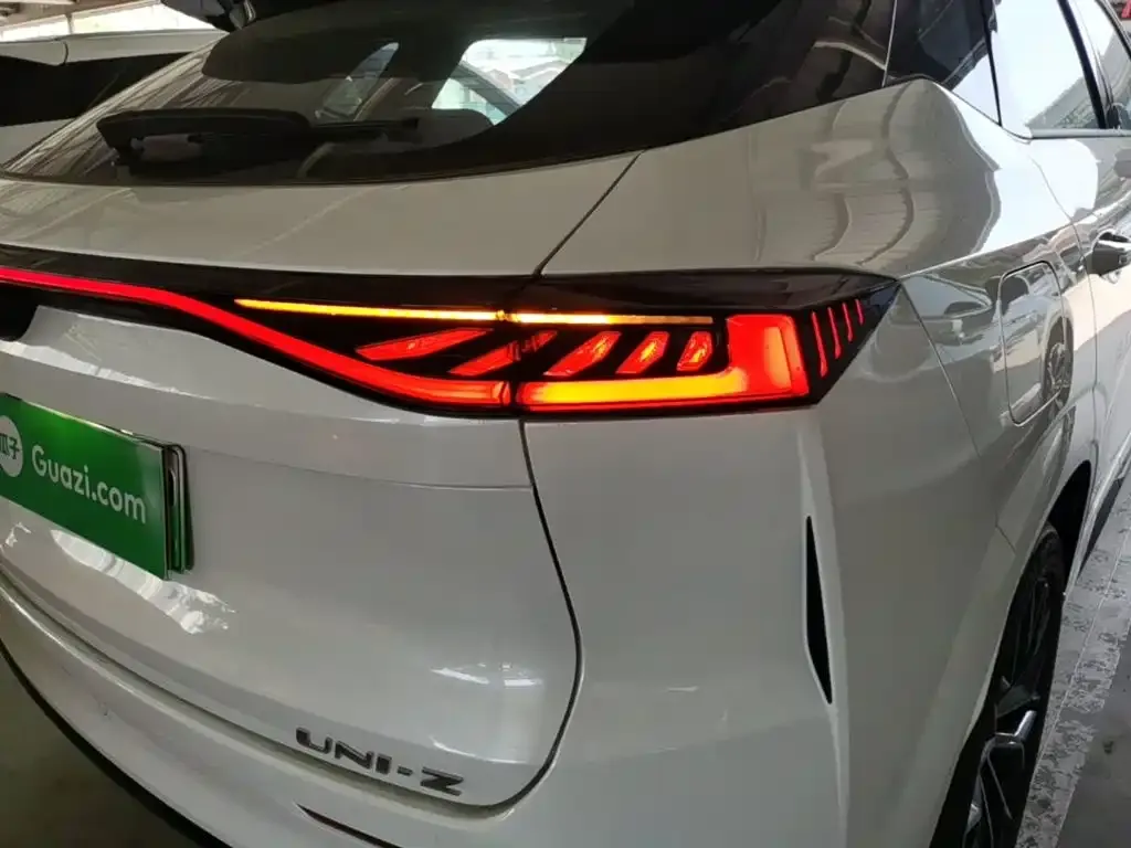 Changan UNI-Z New Energy 2026 из CN, фото 2