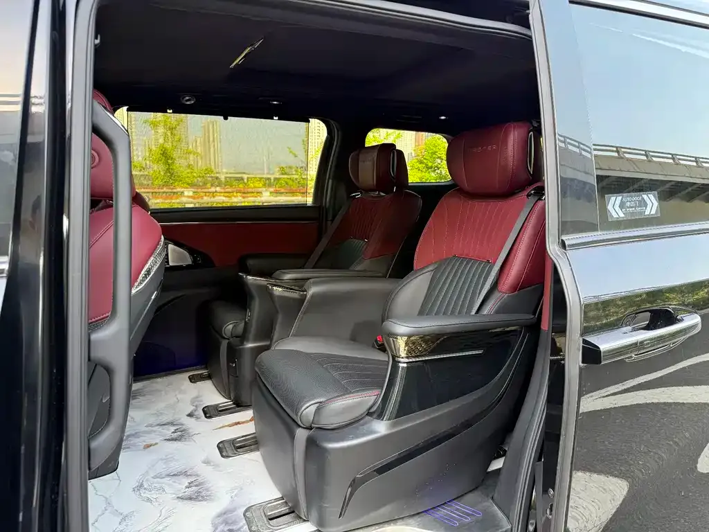 GAC Motor Trumpchi M8 — фото 8