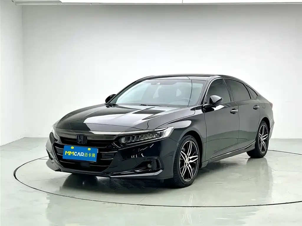 Honda Accord — фото 1