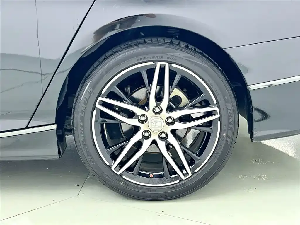 Honda Accord — фото 7