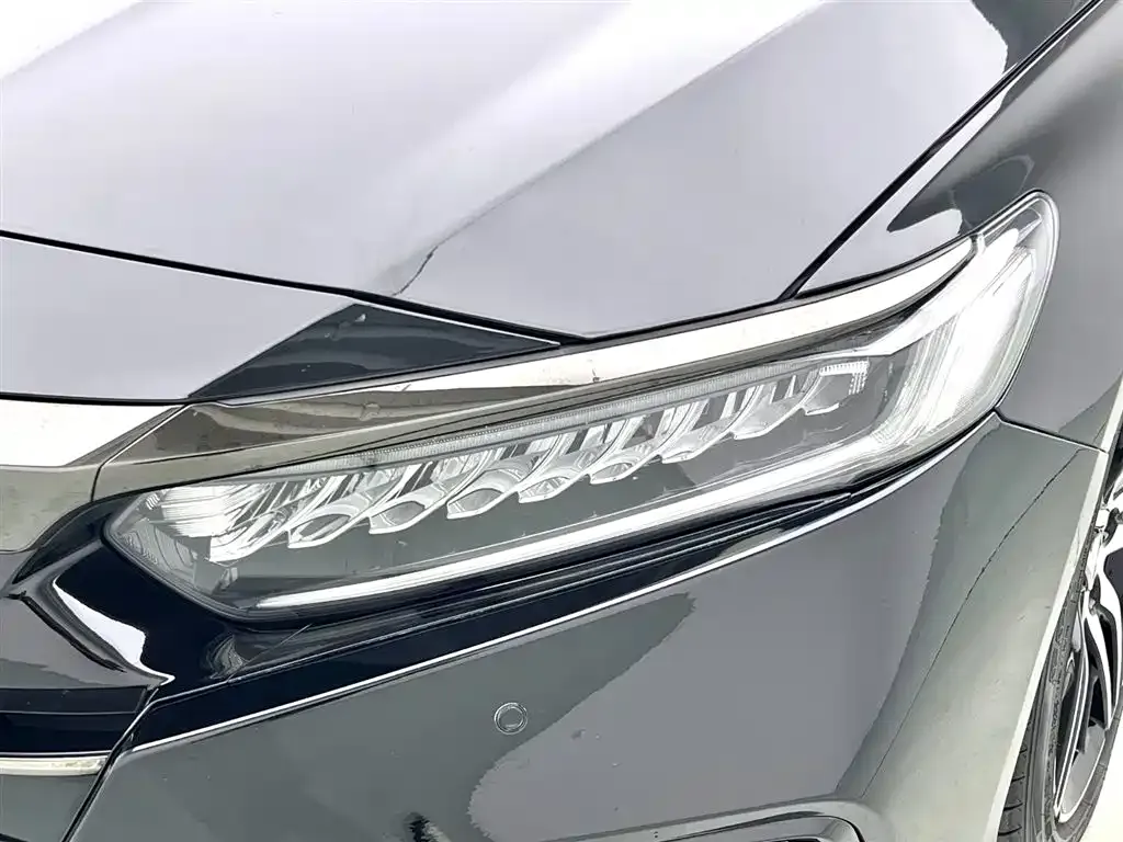 Honda Accord — фото 8