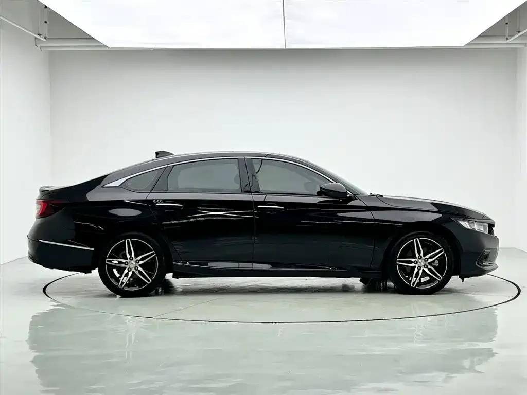 Honda Accord — фото 3