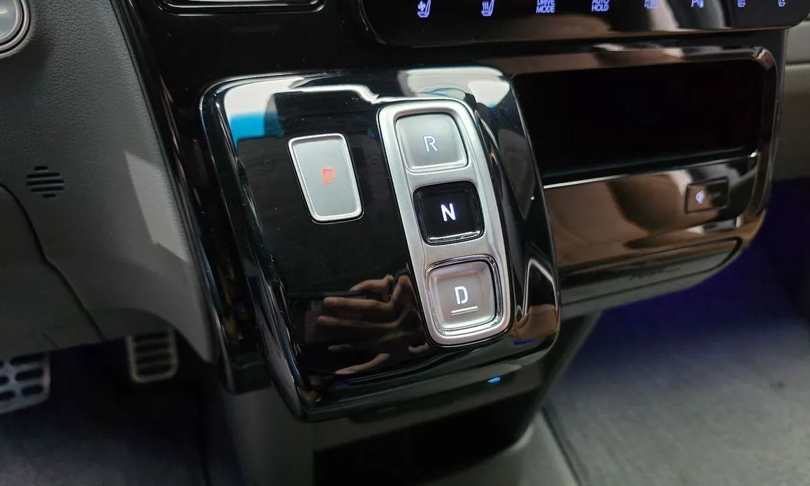 Hyundai Staria 2025 из KR, фото 3