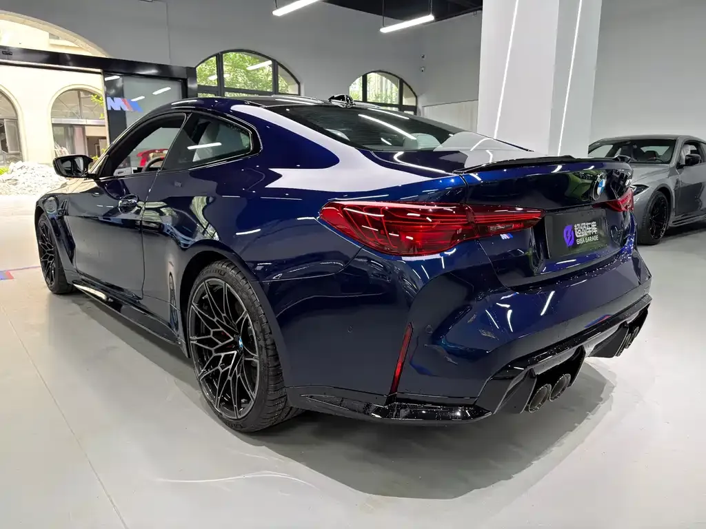 BMW M4 — фото 10