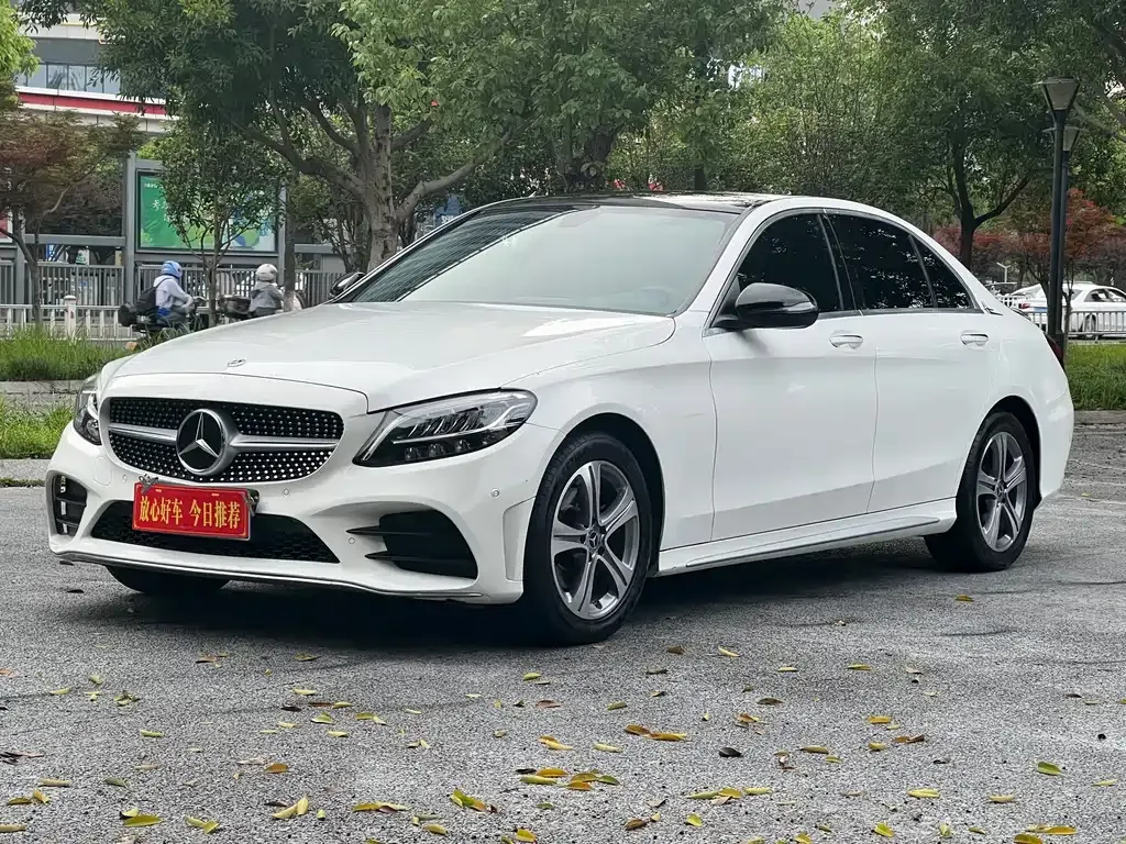 Mercedes-Benz C-Class — фото 1