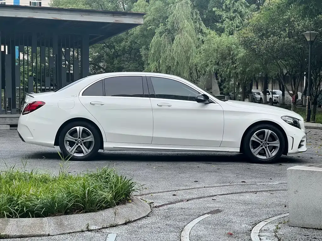 Mercedes-Benz C-Class — фото 8
