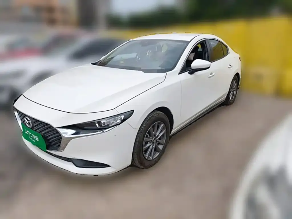 Mazda 3 Axela — фото 1