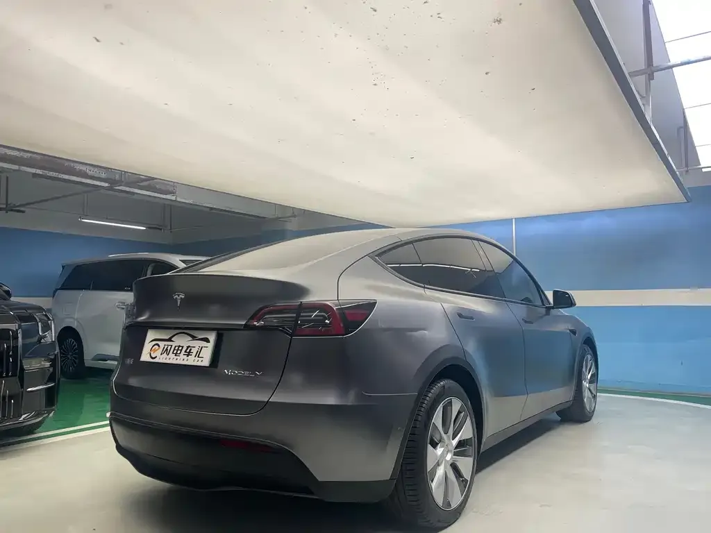 Tesla Model Y — фото 3