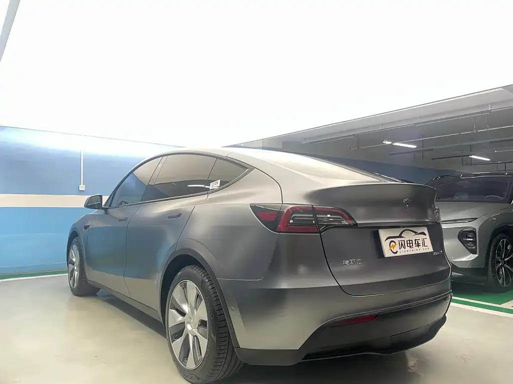 Tesla Model Y — фото 6