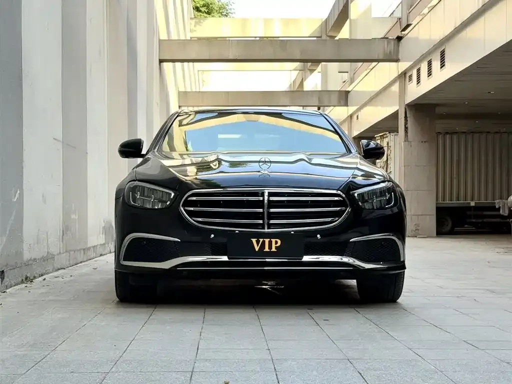 Mercedes-Benz E-Class — фото 3
