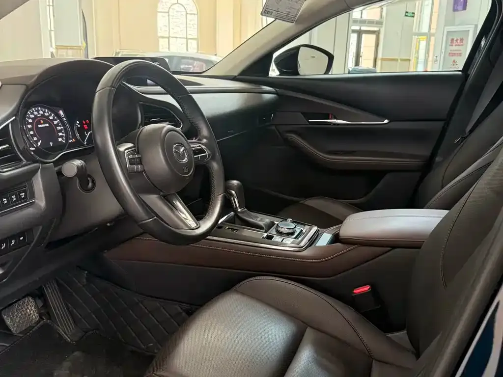 Mazda CX-30 2022 из CN, фото 6