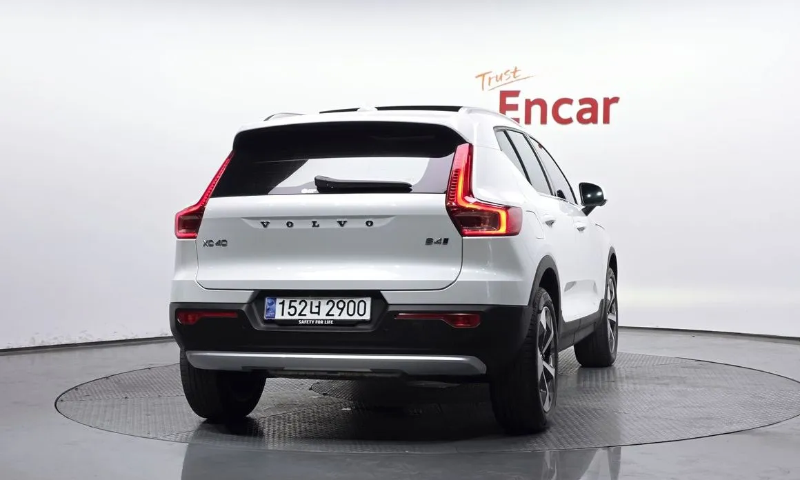 Volvo XC40 2024 из KR, фото 2