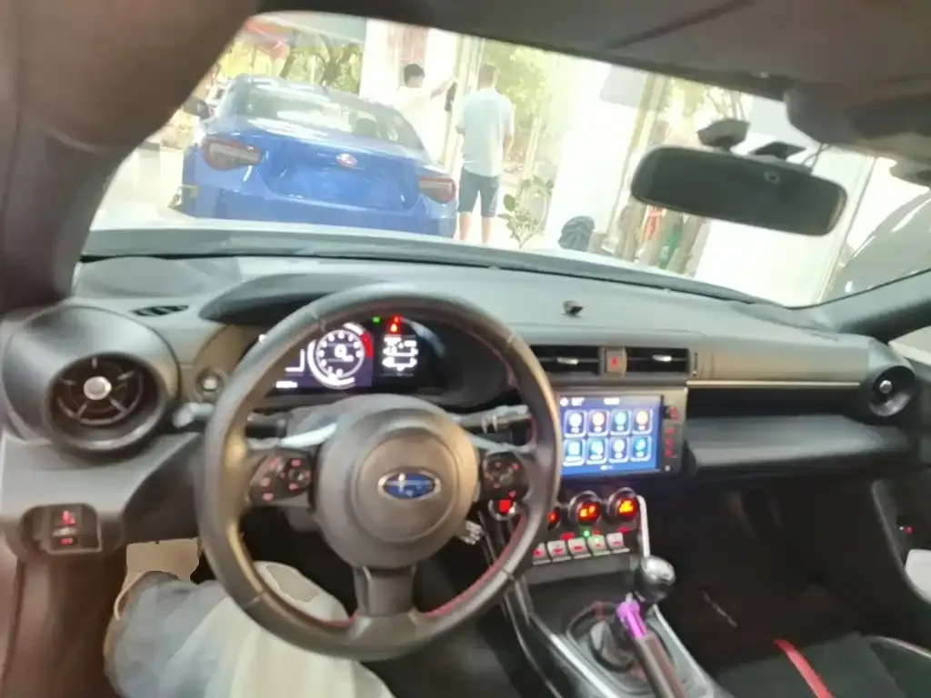Subaru BRZ 2023 из CN, фото 9