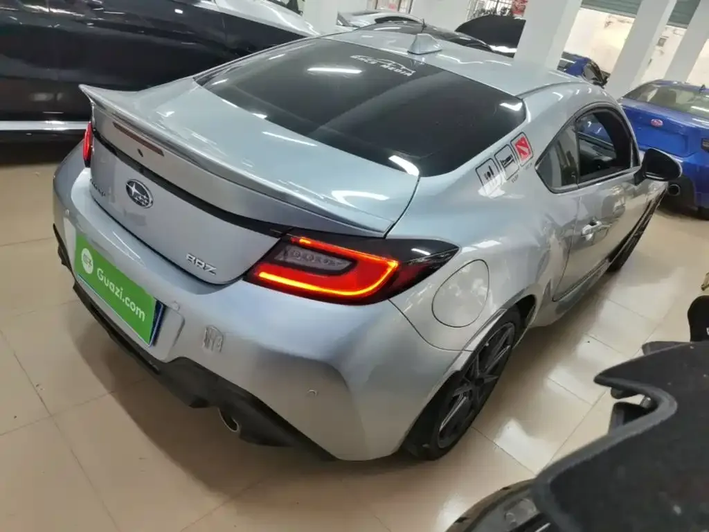 Subaru BRZ 2023 из CN, фото 7