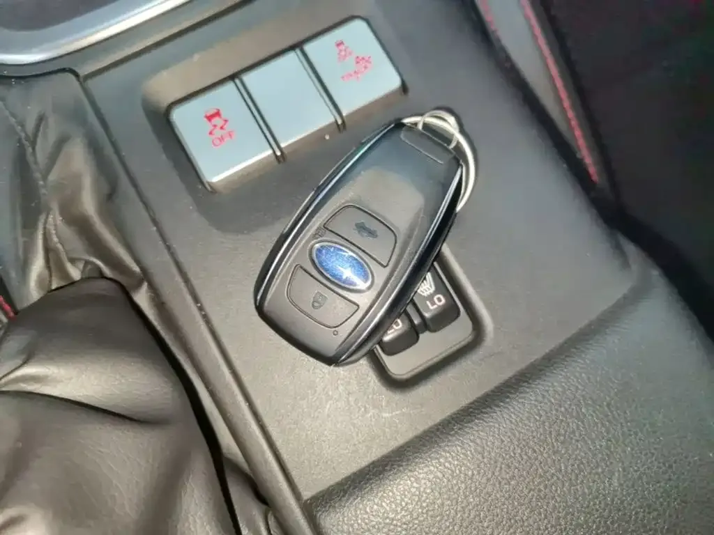 Subaru BRZ 2023 из CN, фото 10