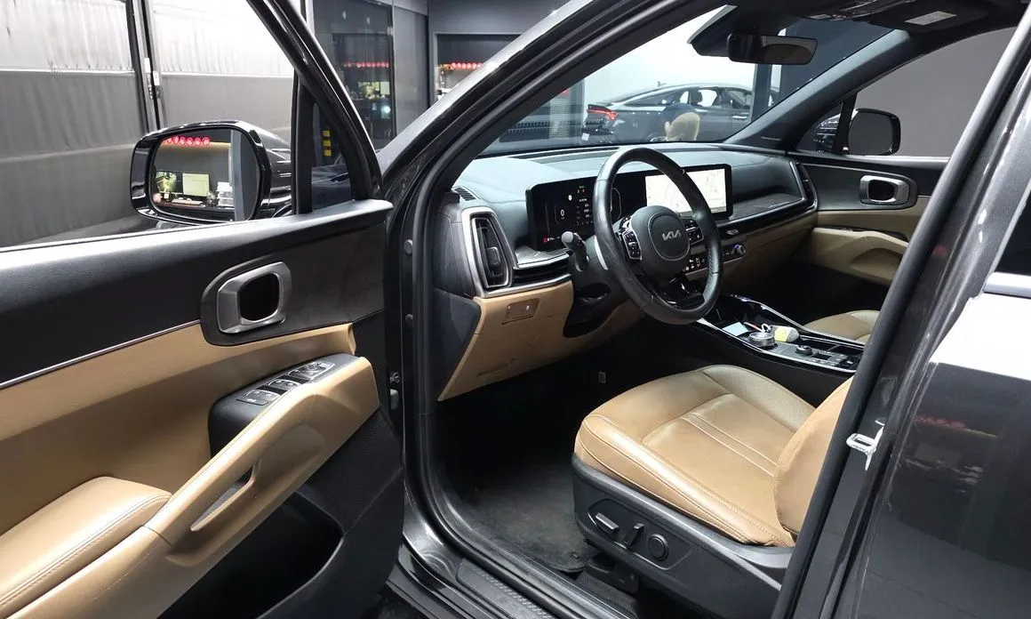 Kia Sorento — фото 10