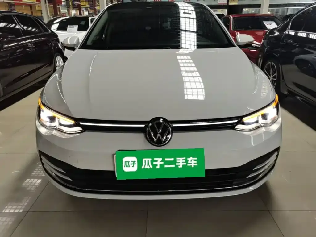 Volkswagen Golf 2021 из CN, фото 2