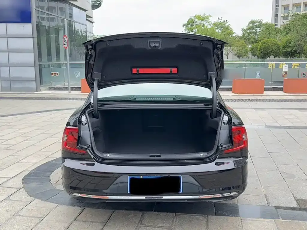 Volvo S90 — фото 4