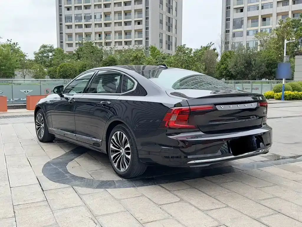 Volvo S90 — фото 8
