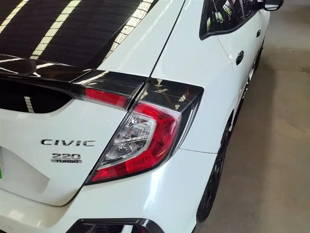 Honda Civic — фото 10
