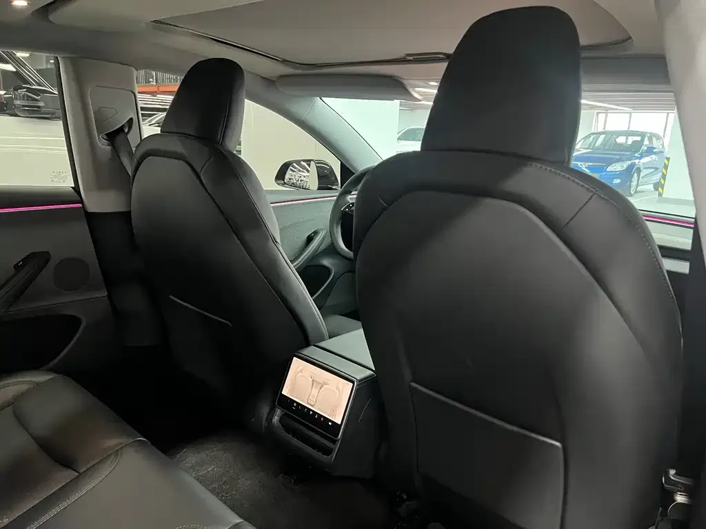 Tesla Model 3 — фото 2
