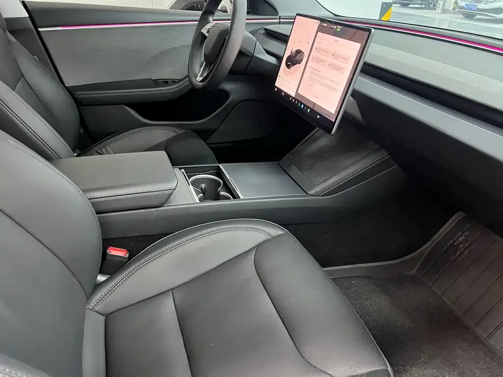 Tesla Model 3 — фото 9