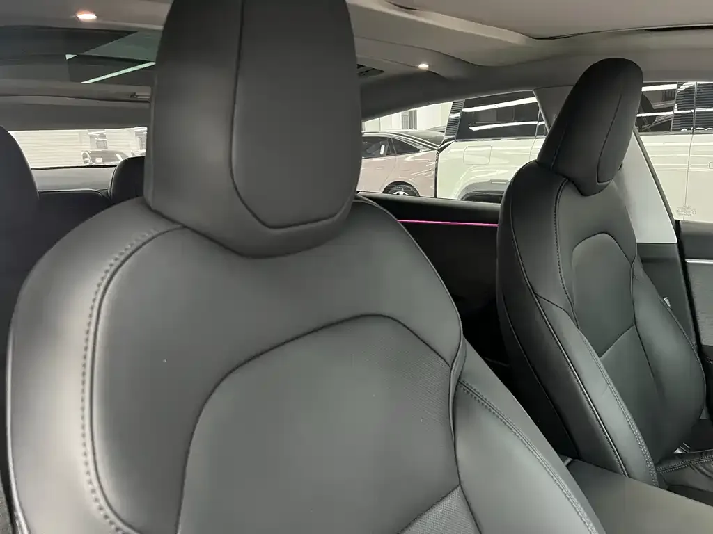 Tesla Model 3 — фото 4