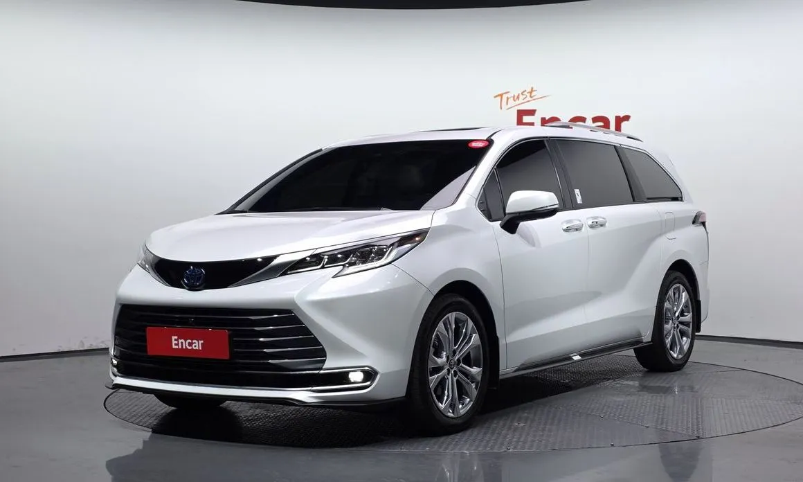 Toyota Sienna 2022 из KR, фото 1