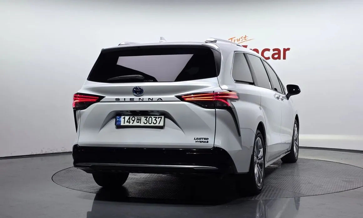 Toyota Sienna 2022 из KR, фото 3