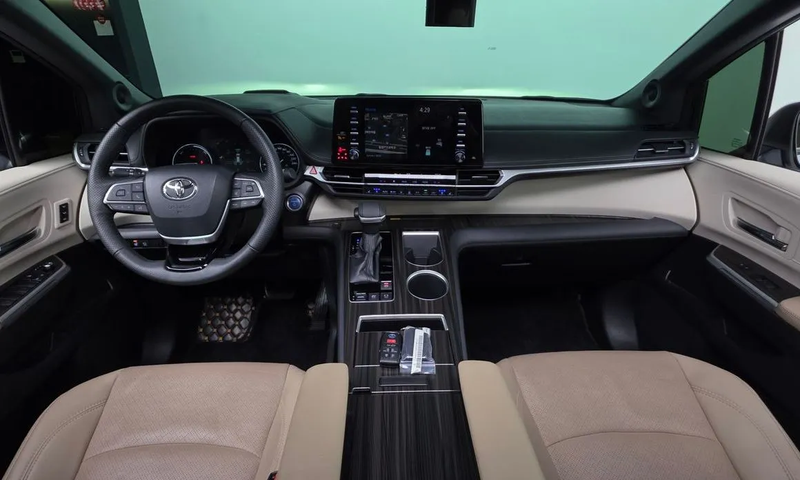 Toyota Sienna 2022 из KR, фото 10