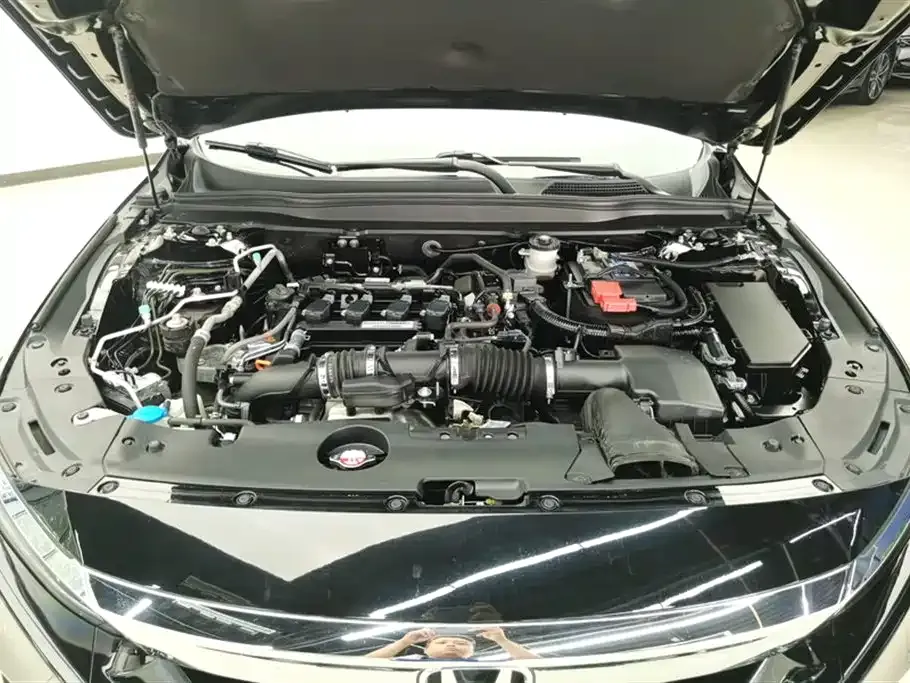 Honda Accord — фото 10