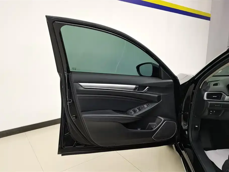 Honda Accord — фото 2