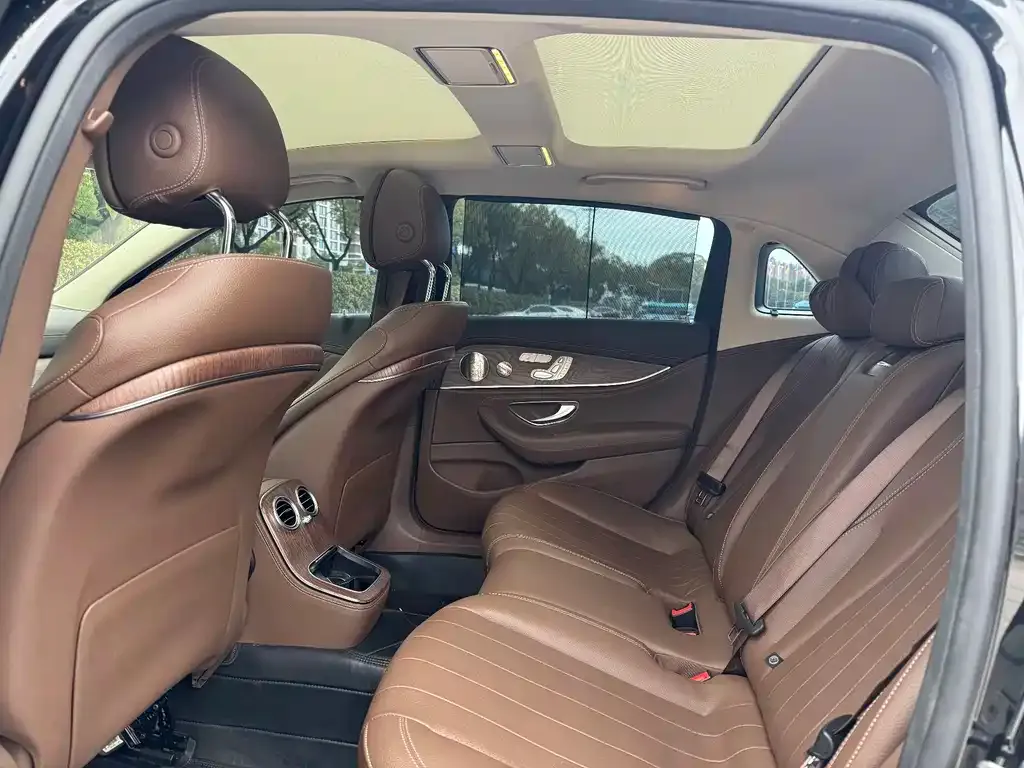 Mercedes-Benz E-Class 2022 из CN, фото 4