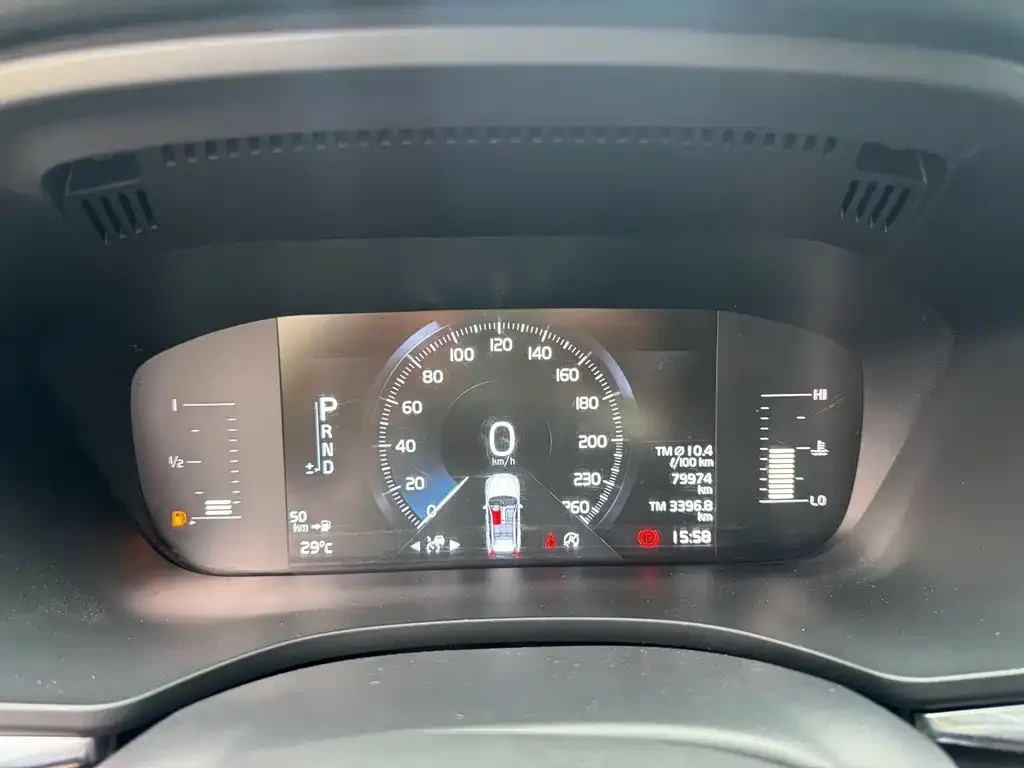 Volvo XC60 2021 из CN, фото 2