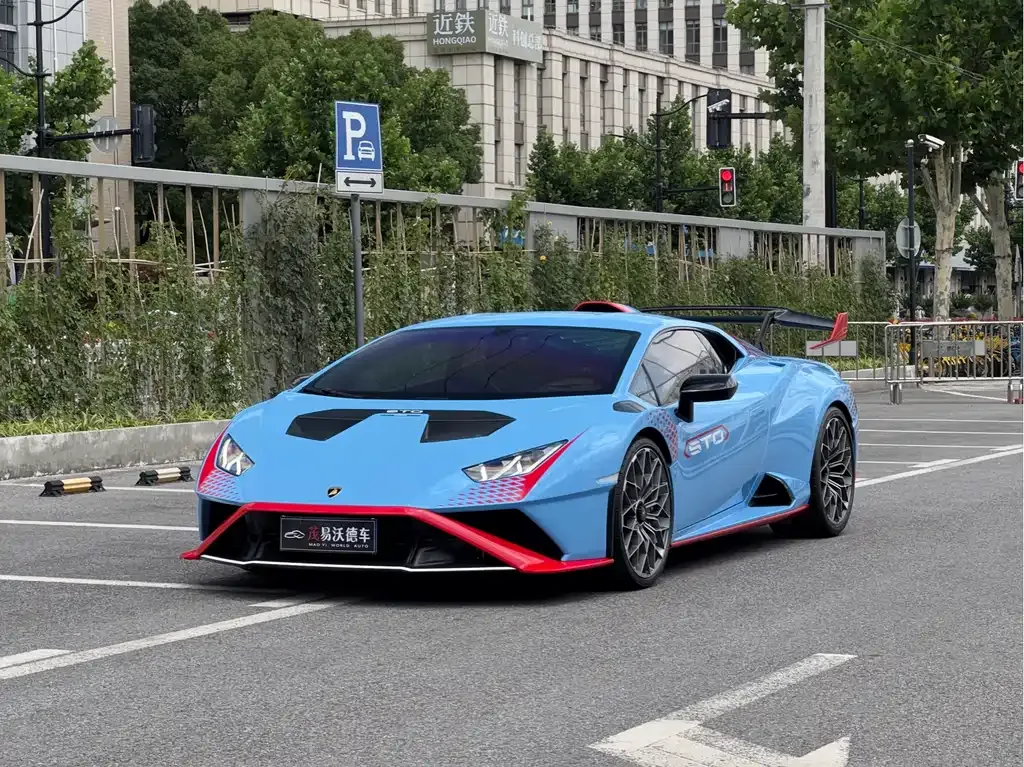 Lamborghini Huracan — фото 1