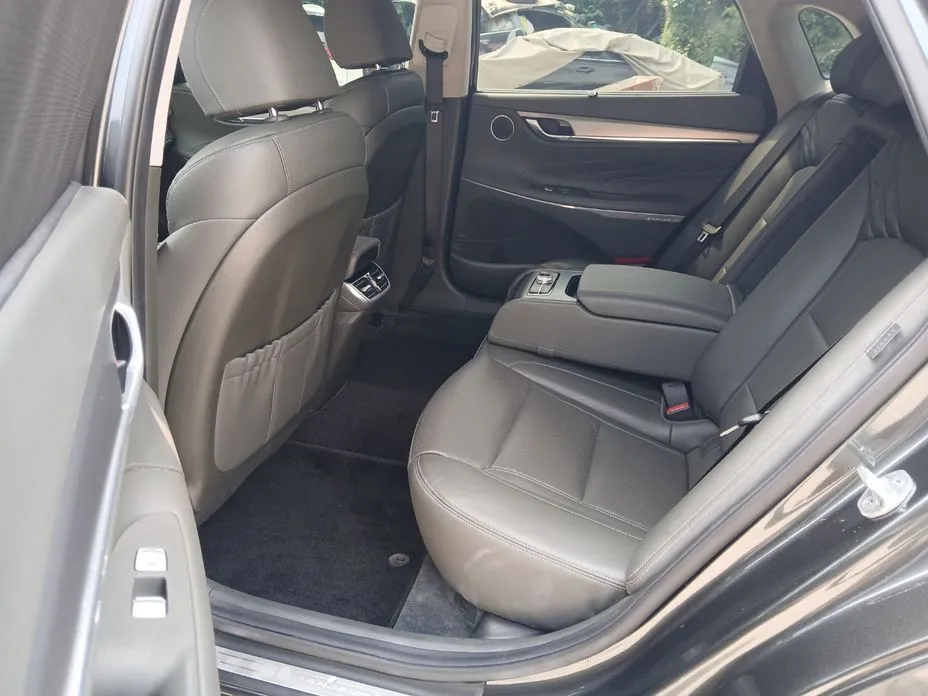 Hyundai Grandeur — фото 10