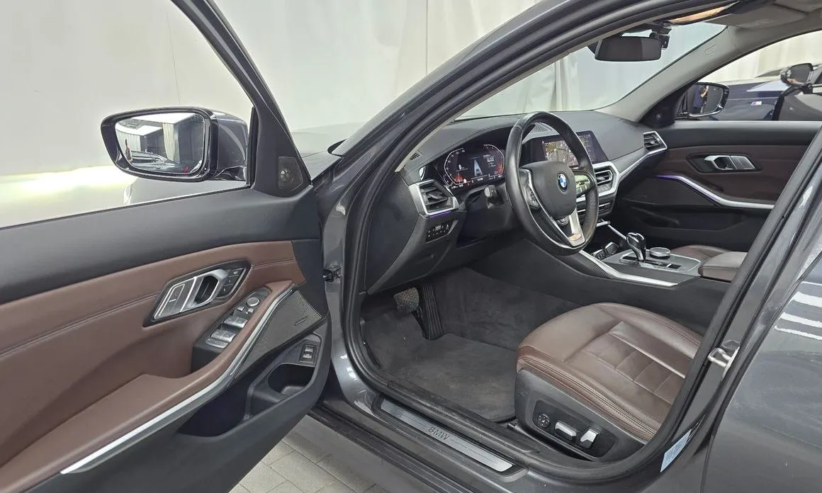 BMW 3-Series 2021 из KR, фото 9