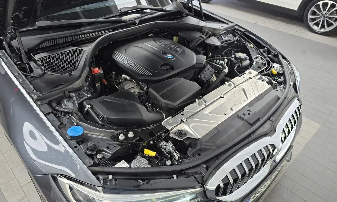 BMW 3-Series 2021 из KR, фото 8