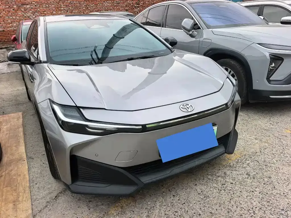 Toyota bZ3 2024 из CN, фото 4