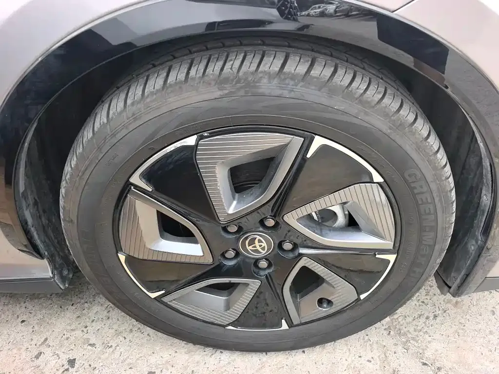 Toyota bZ3 2024 из CN, фото 9