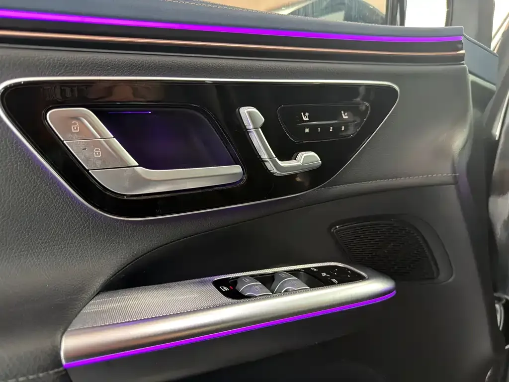 Mercedes-Benz EQE SUV 2023 из CN, фото 7