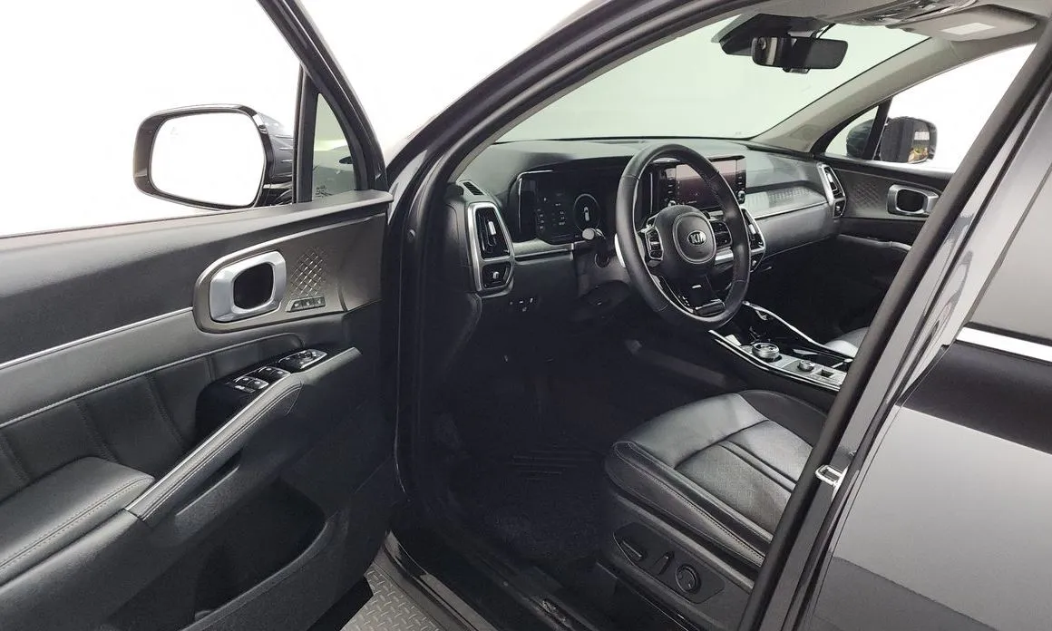 Kia Sorento — фото 8