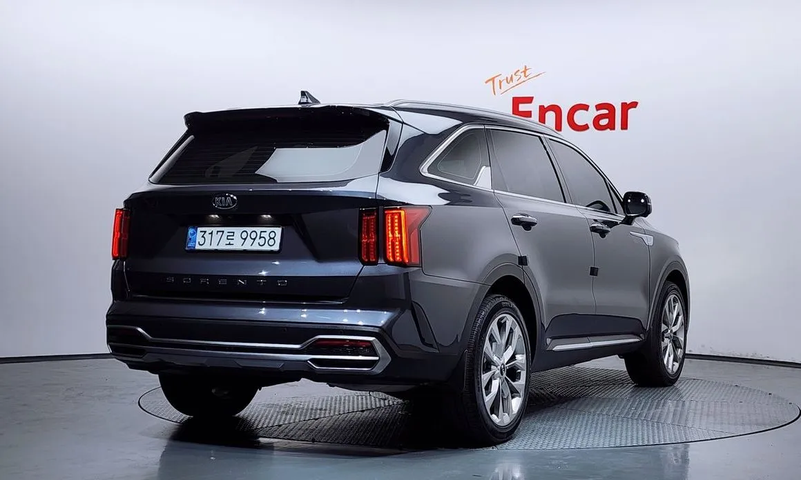 Kia Sorento — фото 9