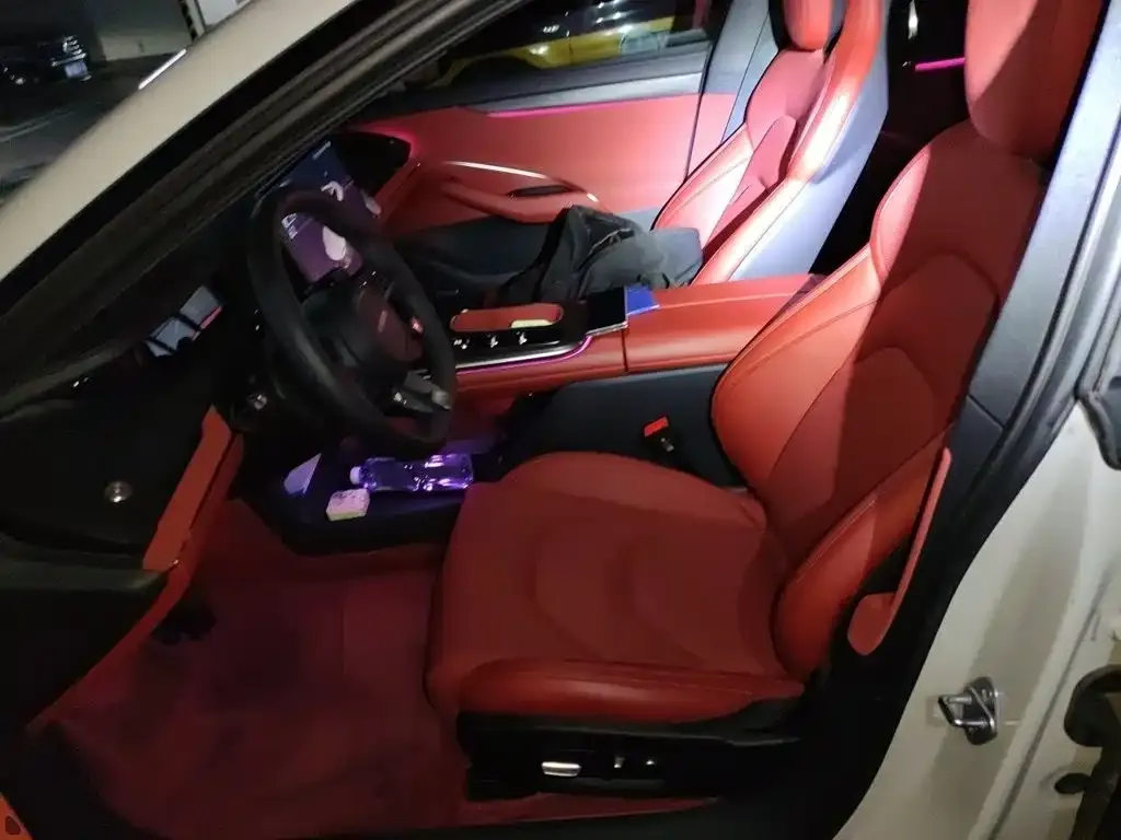 Xiaomi SU7 — фото 4